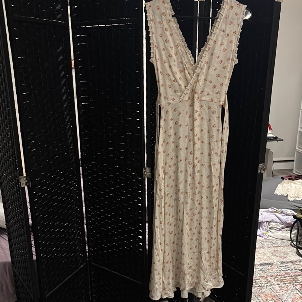 Floral Sleeveless Cream Dress